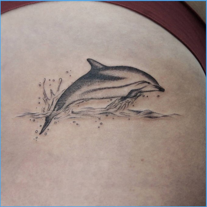 dolphin realistic tattoos